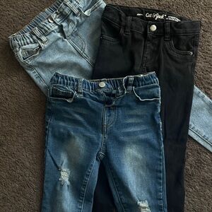 Cat & Jack Kids Jeans - Black
SHEIN - Light blue and dark blue